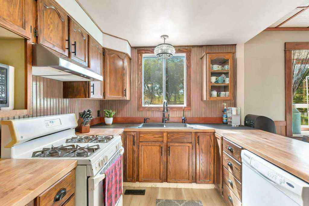 MLS® A2268424 - 40513 Range Road 231   in NONE Rural Lacombe County, Residential