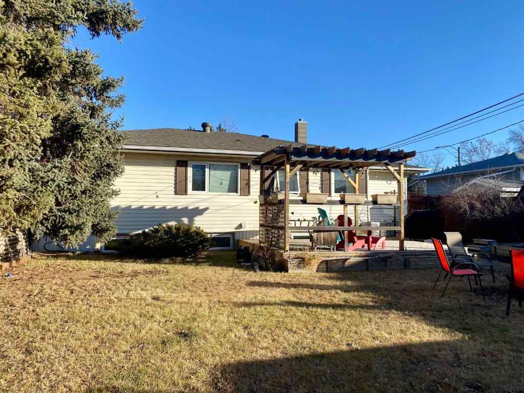 MLS&reg; # A2268425 - 4620 46 Street  in Augustana Camrose, Residential Open Houses