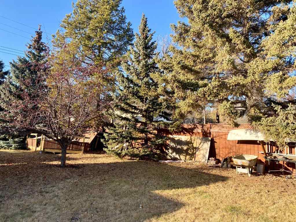 MLS&reg; # A2268425 - 4620 46 Street  in Augustana Camrose, Residential Open Houses