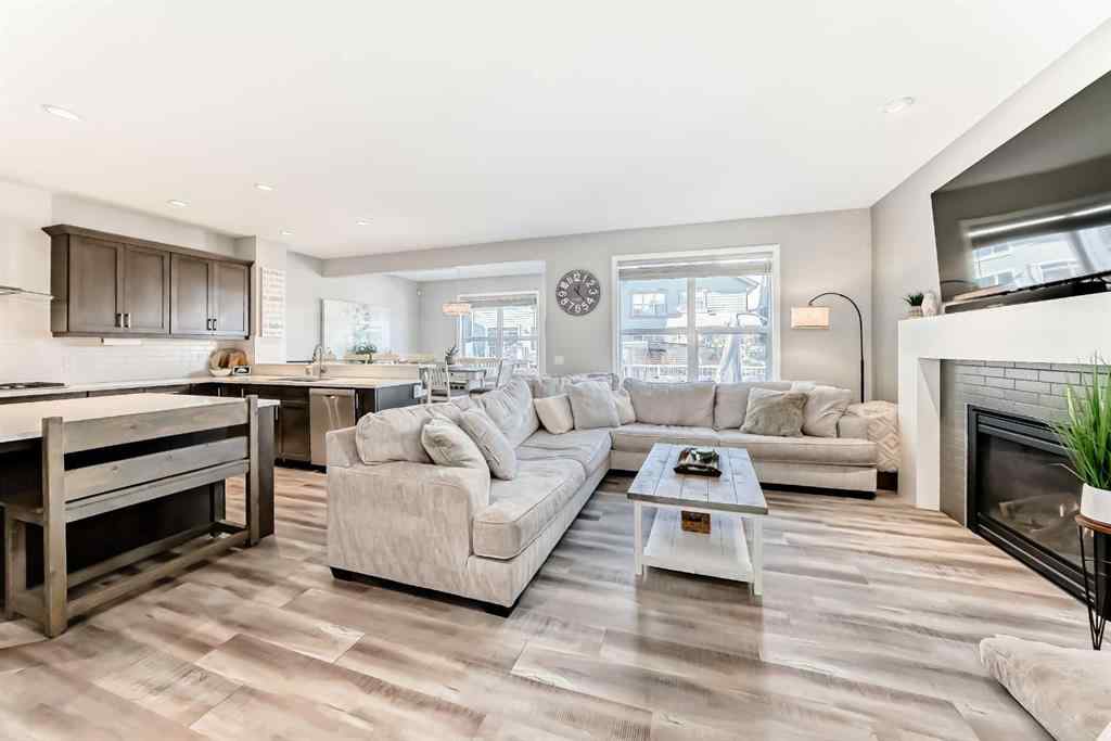 MLS&reg; # A2268429 - 10 Riviera Place  in Riviera Cochrane, Residential Open Houses