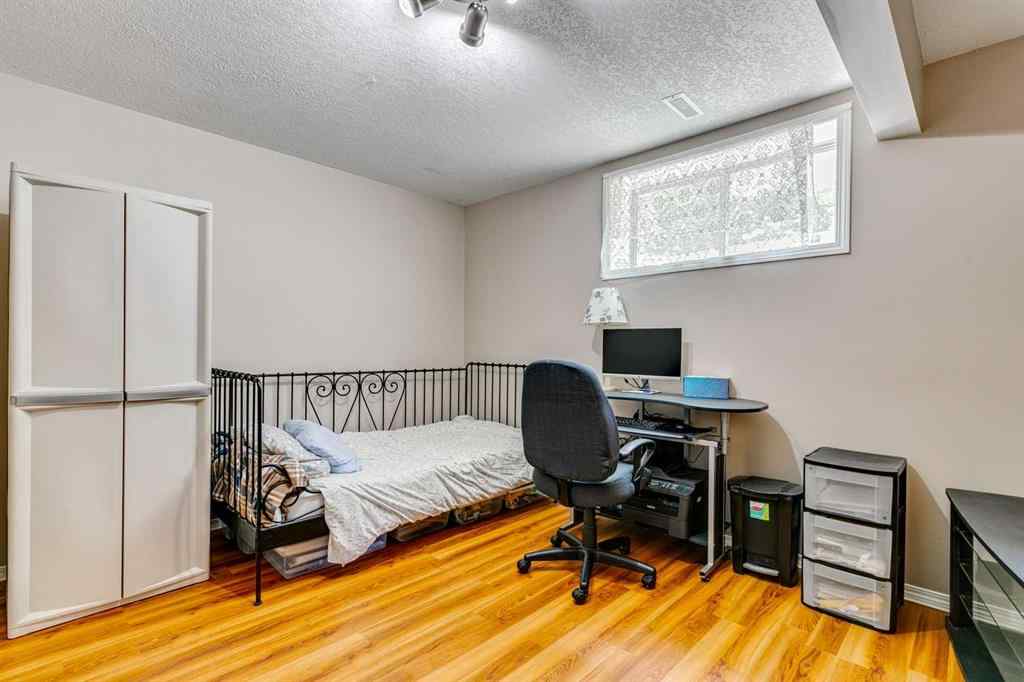 MLS® A2268434 - 214 Springmere Close  in Westmere Chestermere, Residential