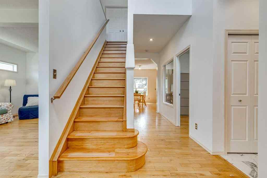 MLS® A2268434 - 214 Springmere Close  in Westmere Chestermere, Residential