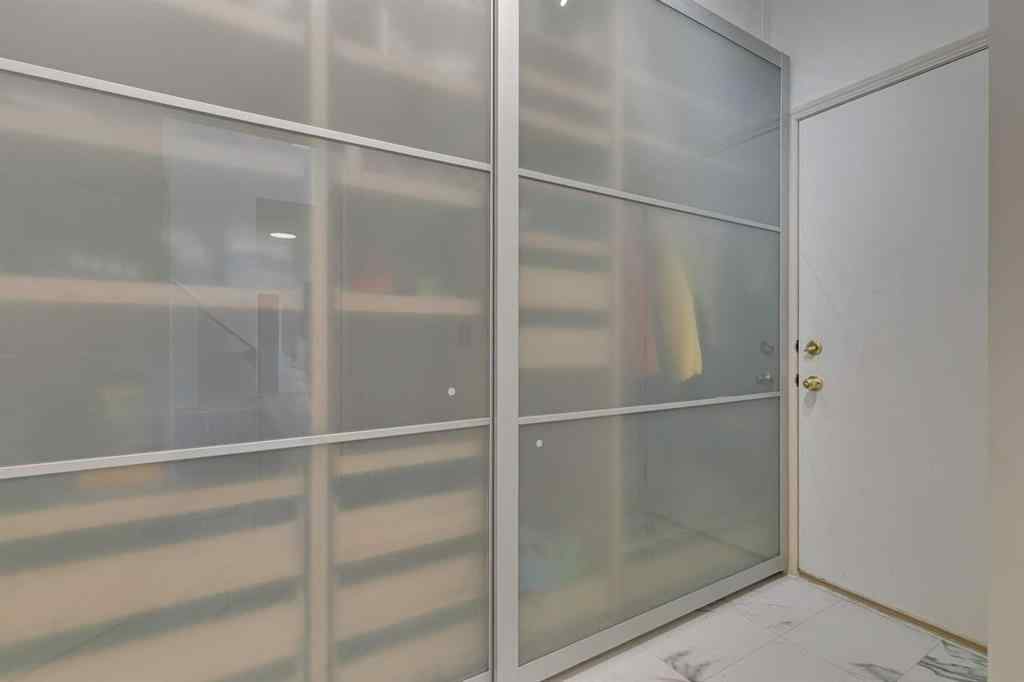 MLS® A2268434 - 214 Springmere Close  in Westmere Chestermere, Residential