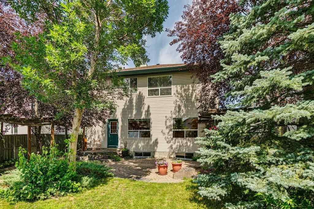 MLS® A2268434 - 214 Springmere Close  in Westmere Chestermere, Residential