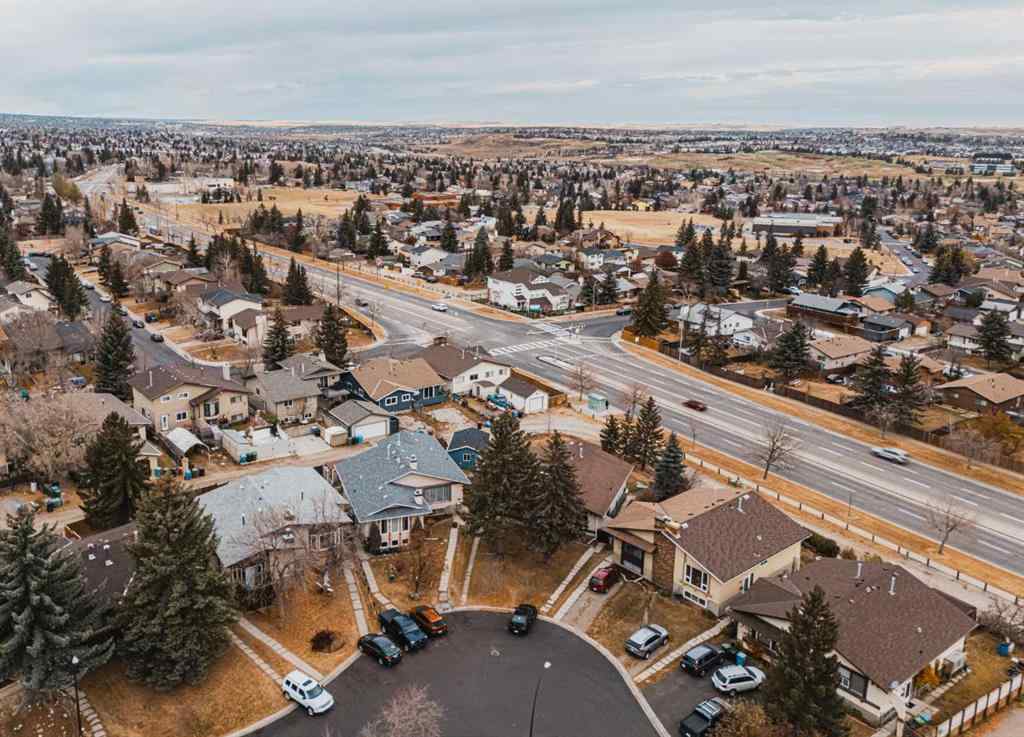 MLS® A2268437 - 8428 Berkley Road NW in Beddington Heights Calgary, Residential