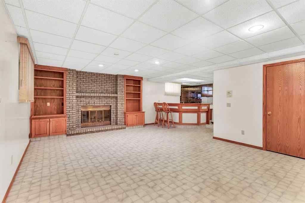 MLS® A2268445 - 125 Edgebrook Road NW in Edgemont Calgary, Residential