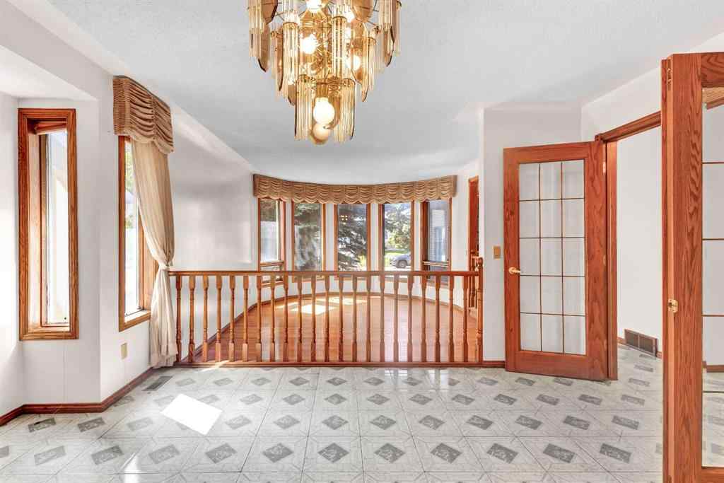 MLS® A2268445 - 125 Edgebrook Road NW in Edgemont Calgary, Residential