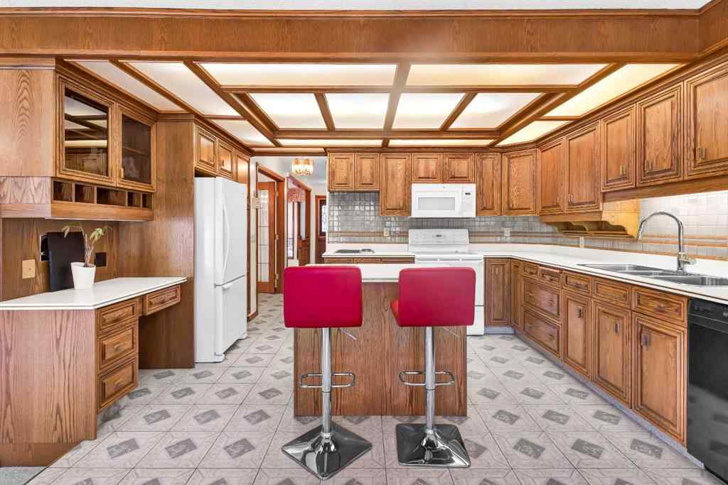 MLS® A2268445 - 125 Edgebrook Road NW in Edgemont Calgary, Residential