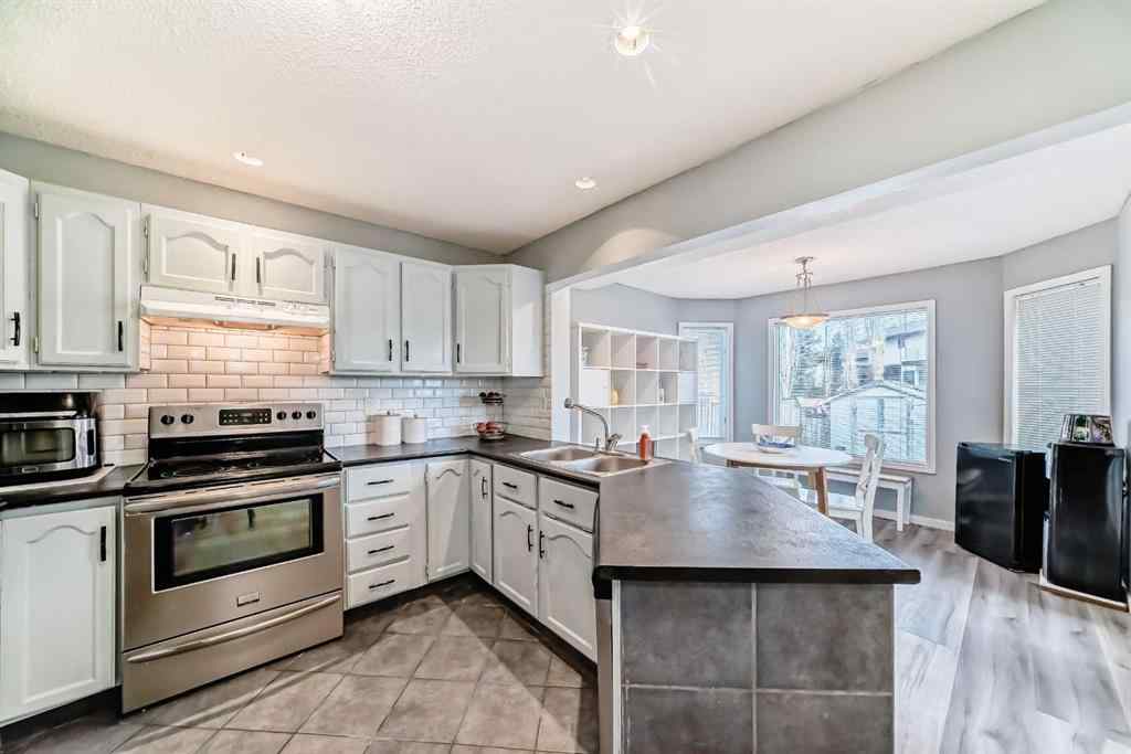 MLS® A2268450 - 220 Whitewood Place NE in Whitehorn Calgary, Residential