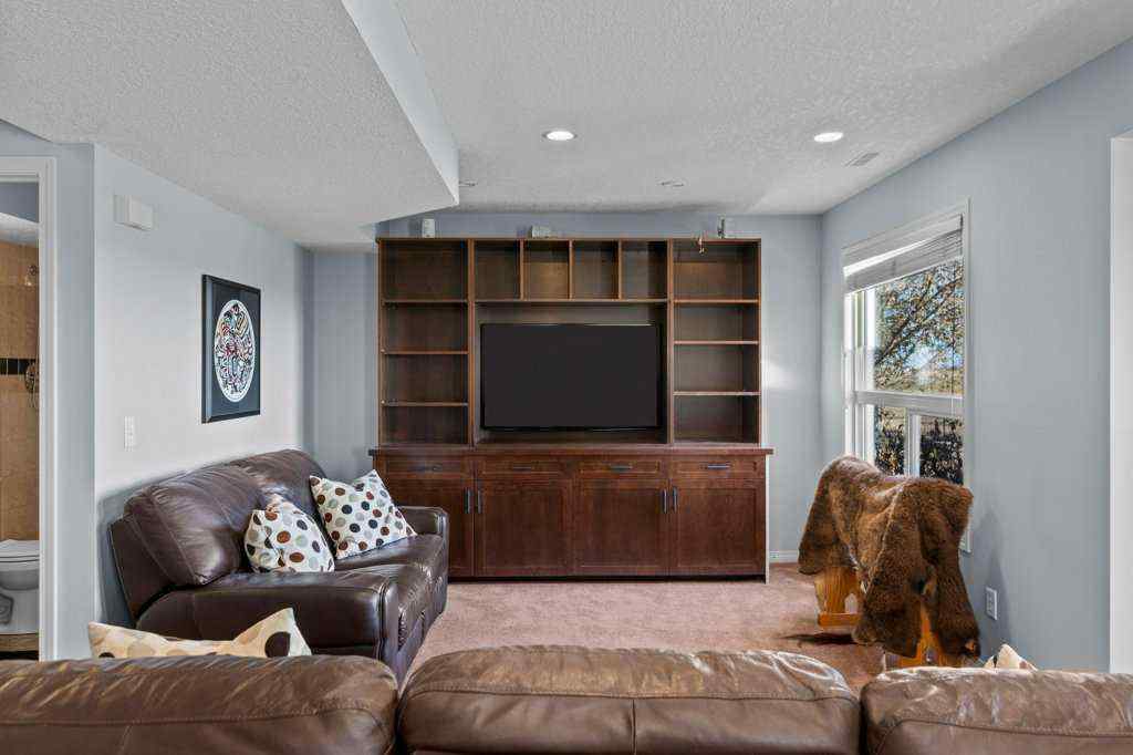 MLS® A2268451 - 61 Boulder Creek Manor SE in Boulder Creek Estates Langdon, Residential