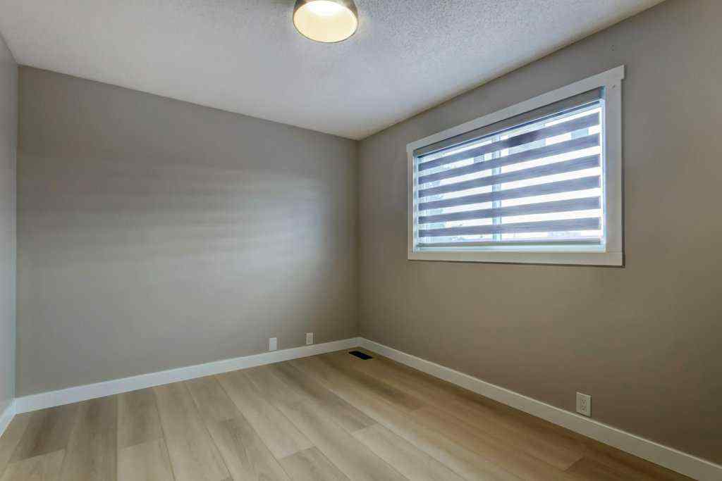 MLS&reg; # A2268453 - 22 Hunters Gate  in Hunters Glen Okotoks, Residential Open Houses