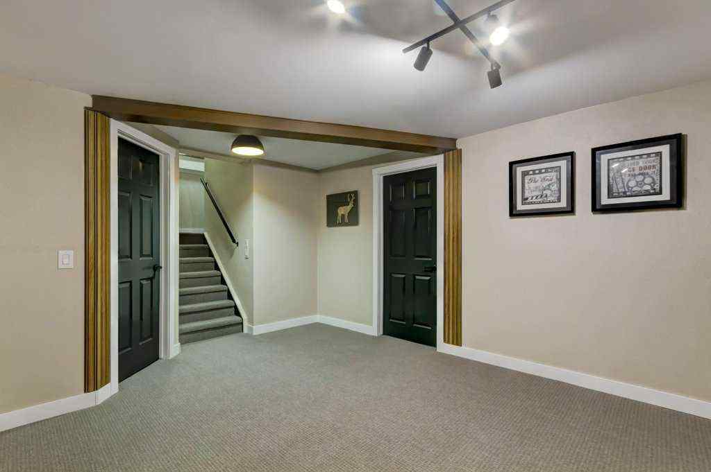 MLS&reg; # A2268453 - 22 Hunters Gate  in Hunters Glen Okotoks, Residential Open Houses