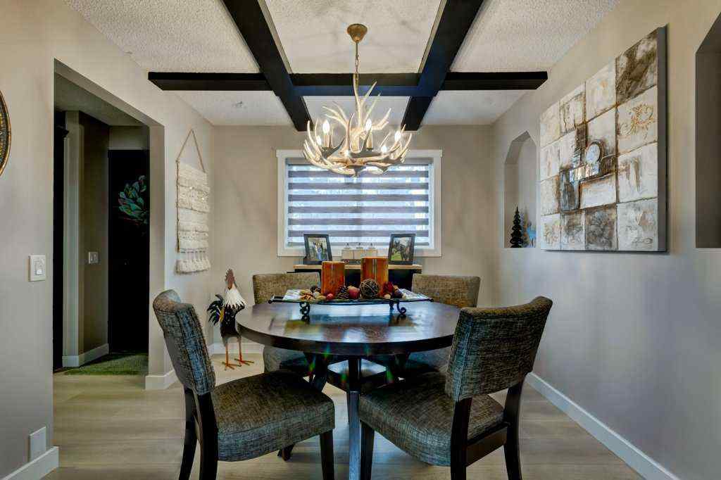 MLS&reg; # A2268453 - 22 Hunters Gate  in Hunters Glen Okotoks, Residential Open Houses