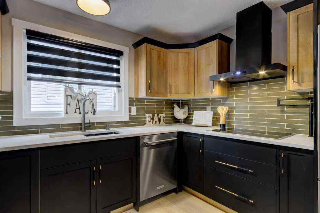 MLS&reg; # A2268453 - 22 Hunters Gate  in Hunters Glen Okotoks, Residential Open Houses