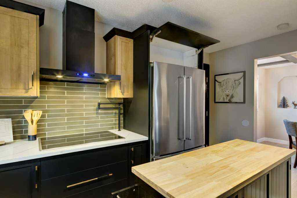 MLS&reg; # A2268453 - 22 Hunters Gate  in Hunters Glen Okotoks, Residential Open Houses