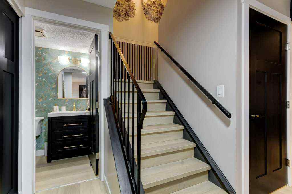 MLS&reg; # A2268453 - 22 Hunters Gate  in Hunters Glen Okotoks, Residential Open Houses