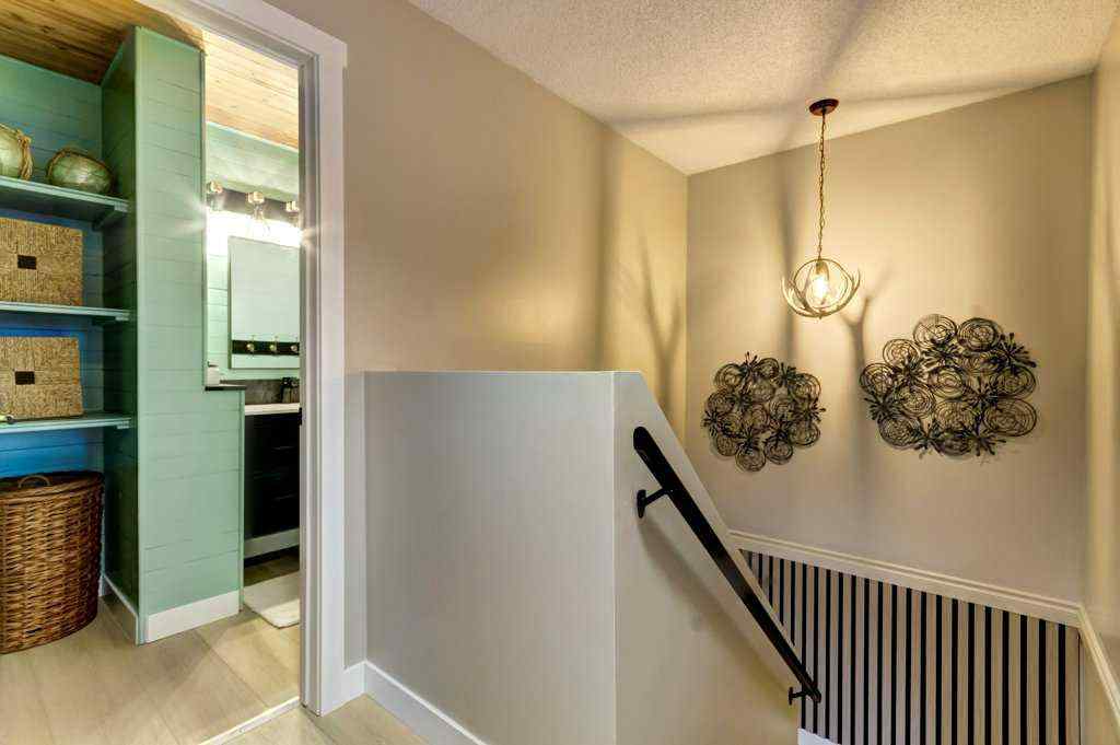 MLS&reg; # A2268453 - 22 Hunters Gate  in Hunters Glen Okotoks, Residential Open Houses