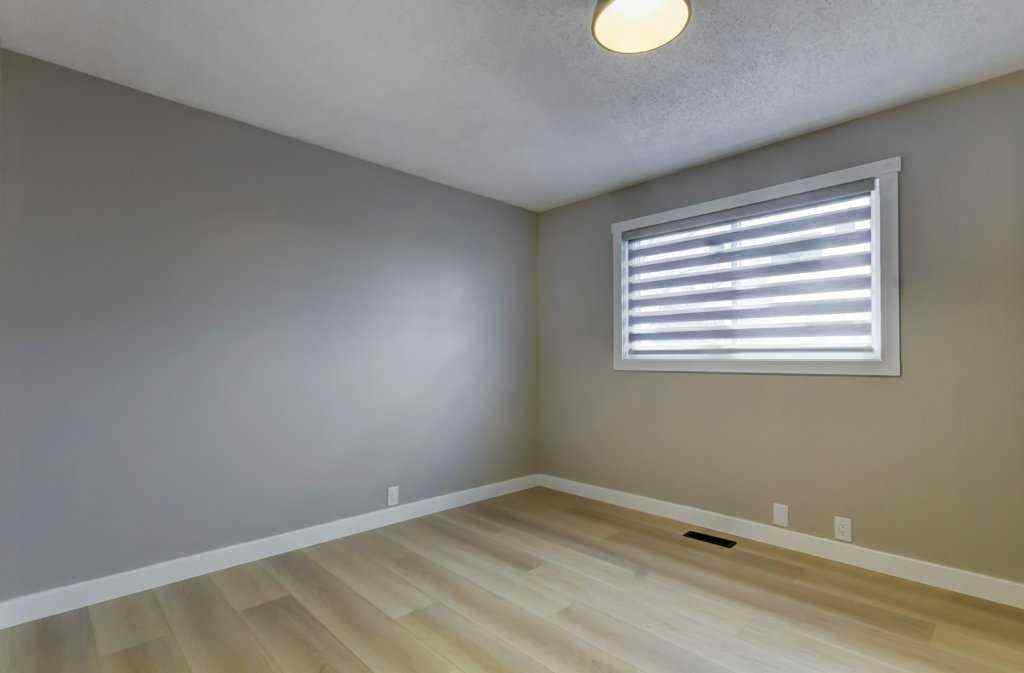 MLS&reg; # A2268453 - 22 Hunters Gate  in Hunters Glen Okotoks, Residential Open Houses