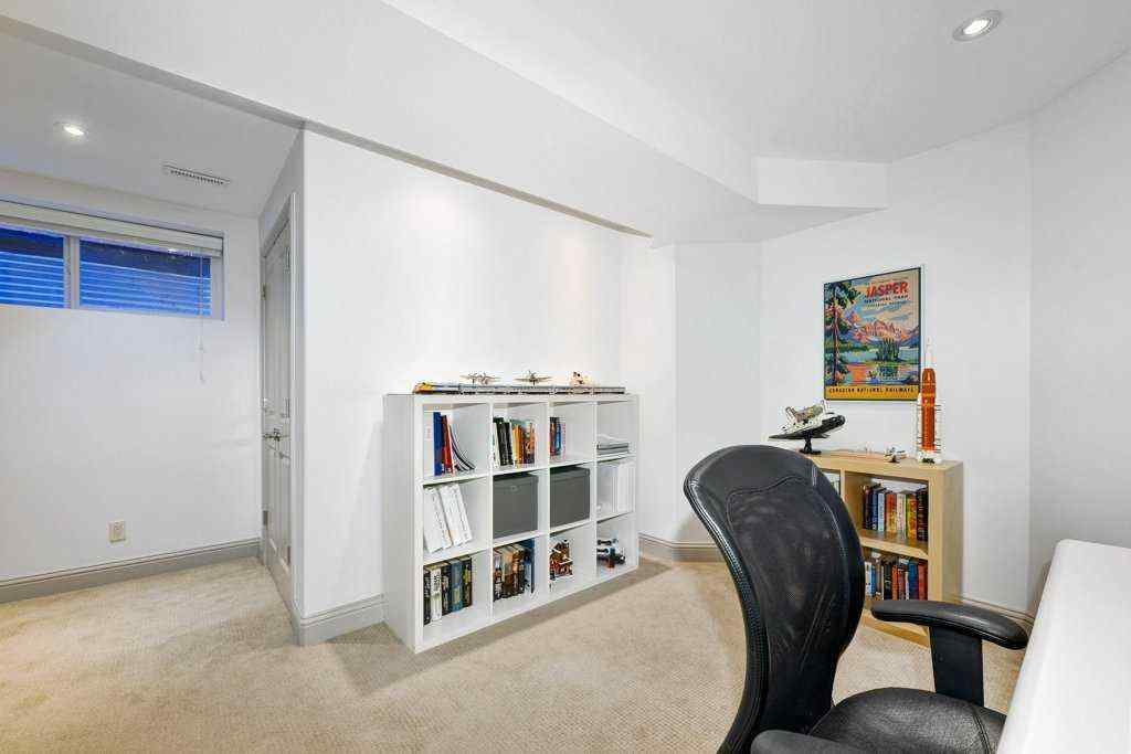 MLS® A2268455 - 2617 27 Street SW in Killarney/Glengarry Calgary, Residential