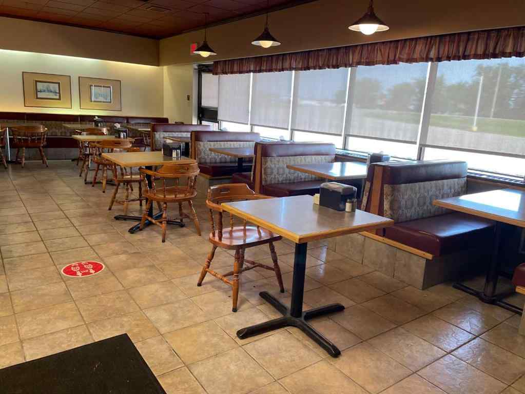 MLS® A2268459 - 9812 113 Street  in NONE Fairview, Commercial