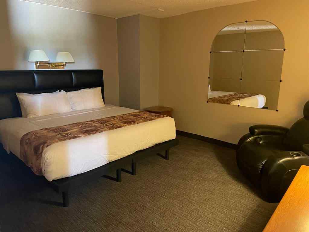 MLS® A2268459 - 9812 113 Street  in NONE Fairview, Commercial