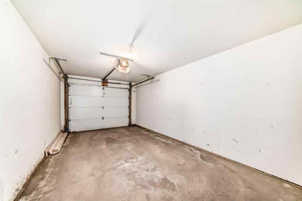 MLS® A2268461 - 1812 47 Street NW in Montgomery Calgary, Residential