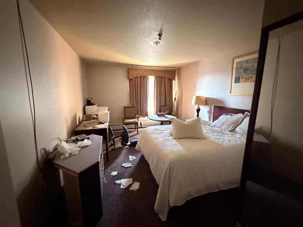 MLS® A2268463 - 5003 50 Street  in Provost Provost, Commercial