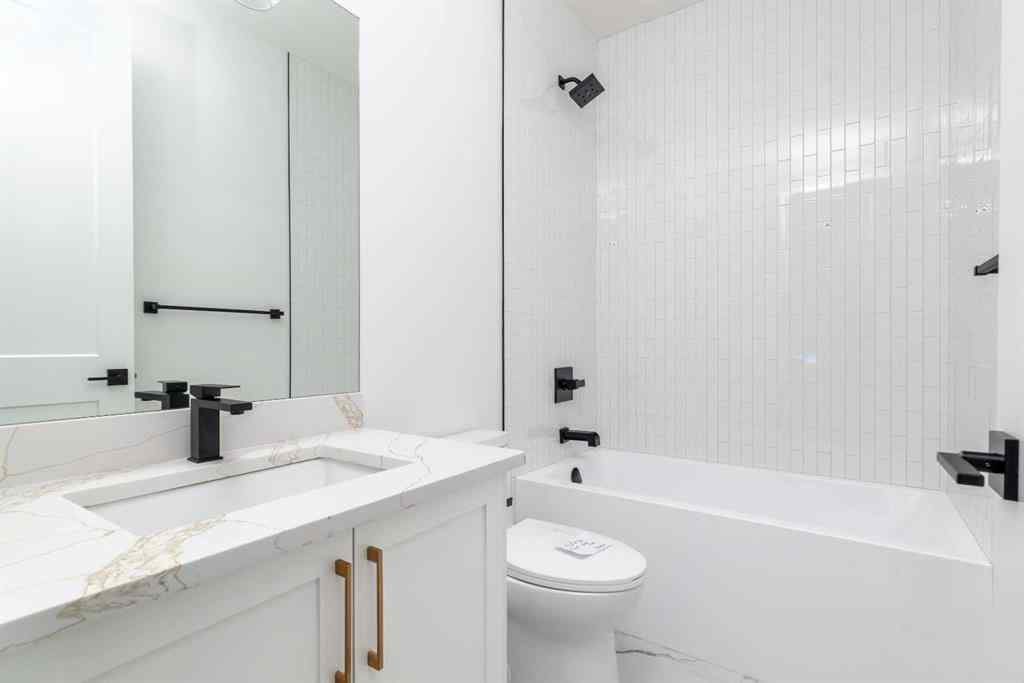 MLS® A2268467 - 640 25 Avenue NW in Mount Pleasant Calgary, Residential