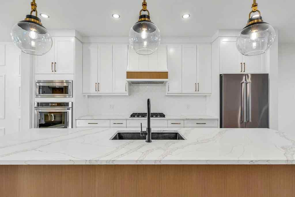 MLS® A2268467 - 640 25 Avenue NW in Mount Pleasant Calgary, Residential