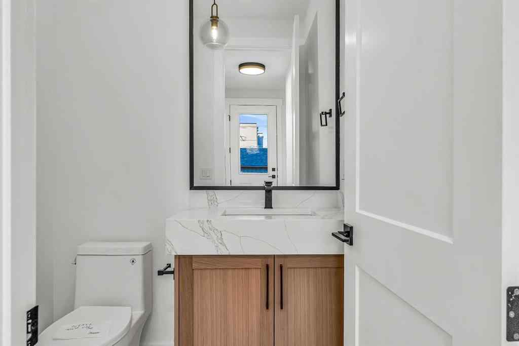 MLS® A2268467 - 640 25 Avenue NW in Mount Pleasant Calgary, Residential