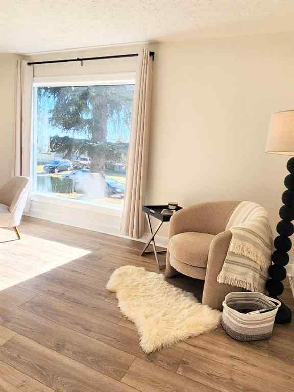 MLS® A2268474 - 406 8 Avenue SE in Southeast Central High River High River, Residential