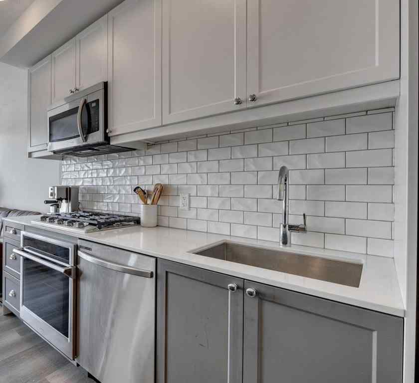 MLS® A2268476 - Unit #510 327 9A Street NW in Sunnyside Calgary, Residential