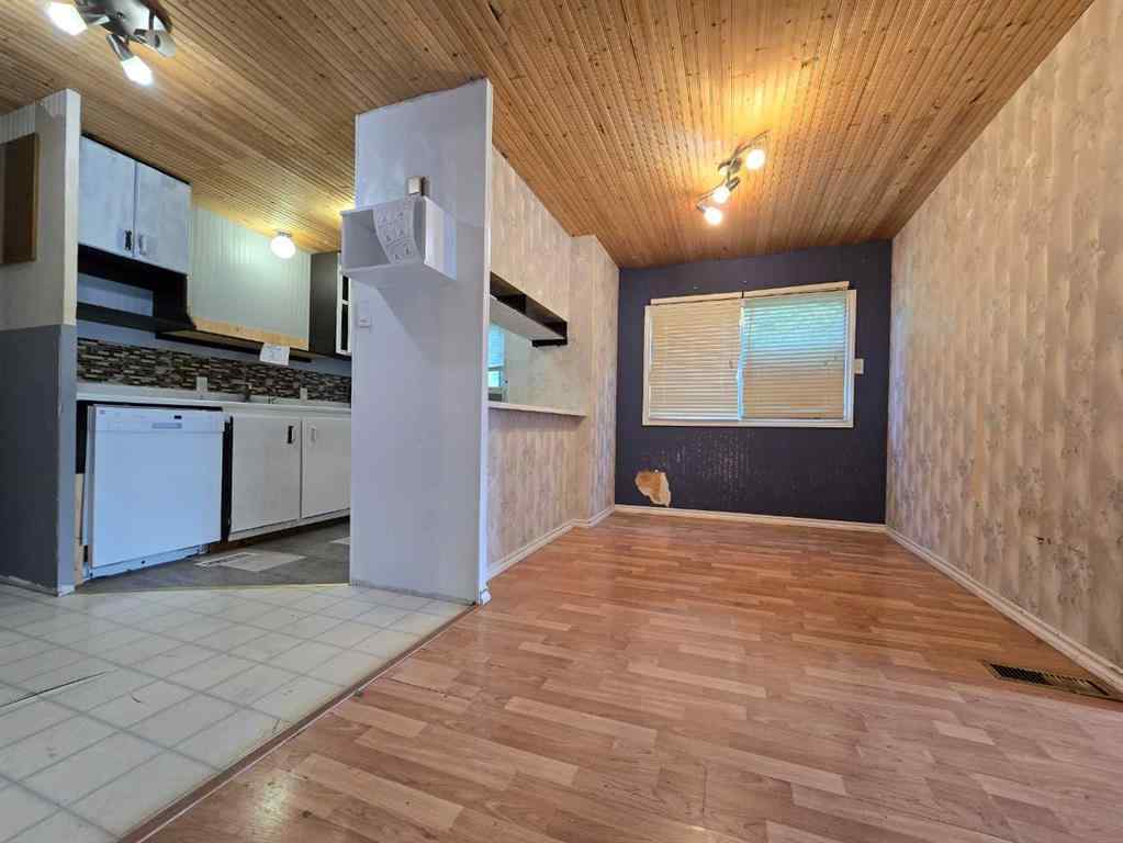 MLS® A2268485 - 25 Huston Drive   in NONE Grimshaw, Residential