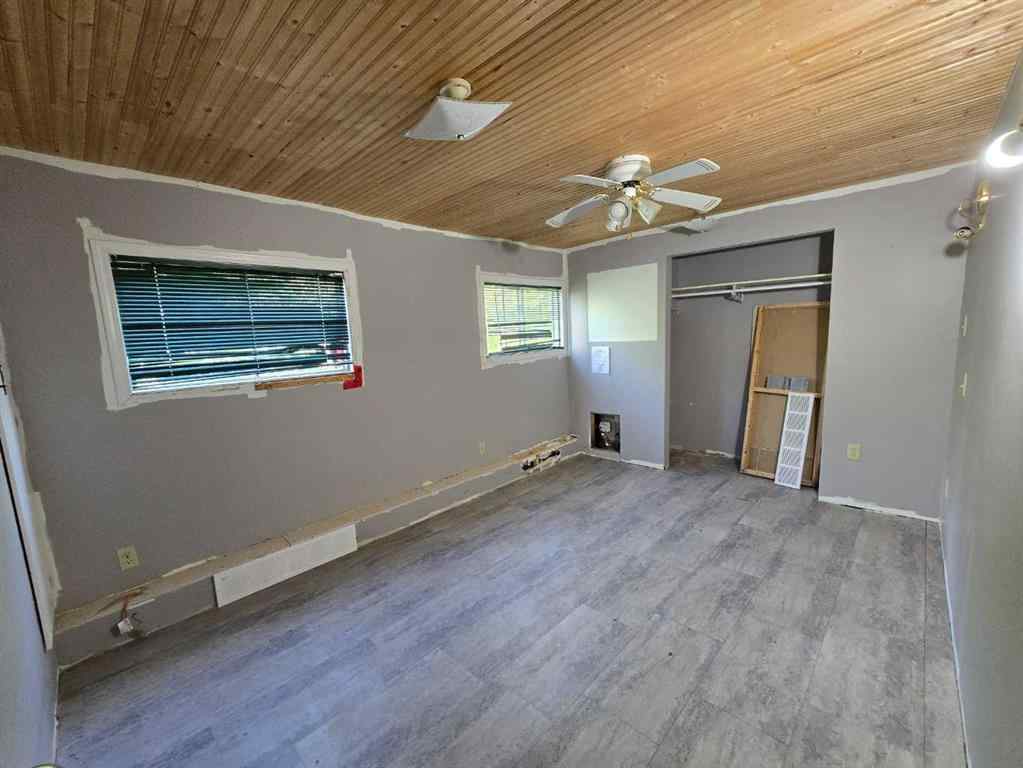 MLS® A2268485 - 25 Huston Drive   in NONE Grimshaw, Residential