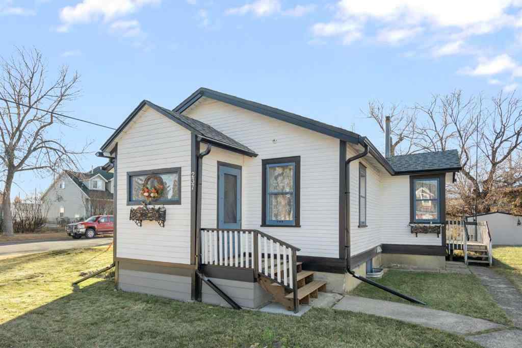MLS® A2268488 - 237 6 Avenue SE in Central High River High River, Residential