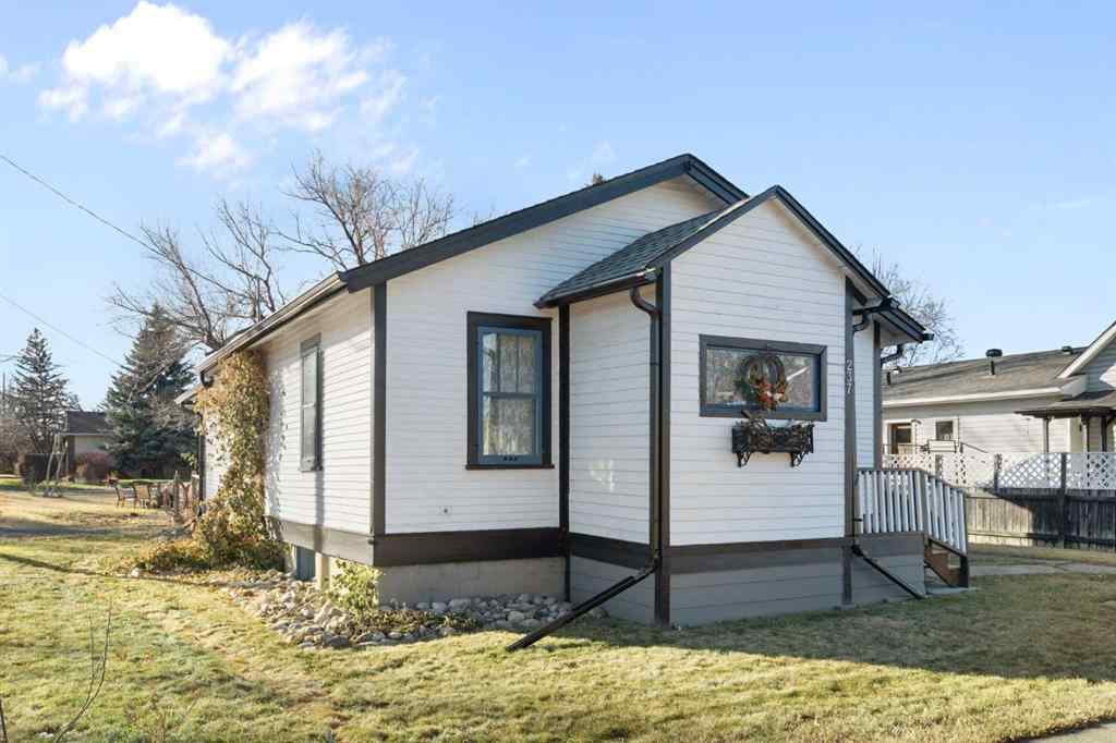 MLS® A2268488 - 237 6 Avenue SE in Central High River High River, Residential