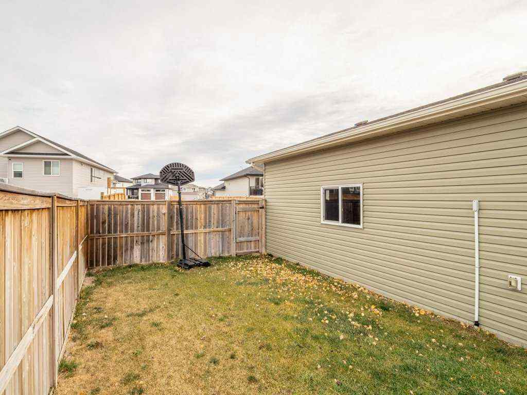 MLS® A2268493 - 10 Riverglen Link W in Riverstone Lethbridge, Residential