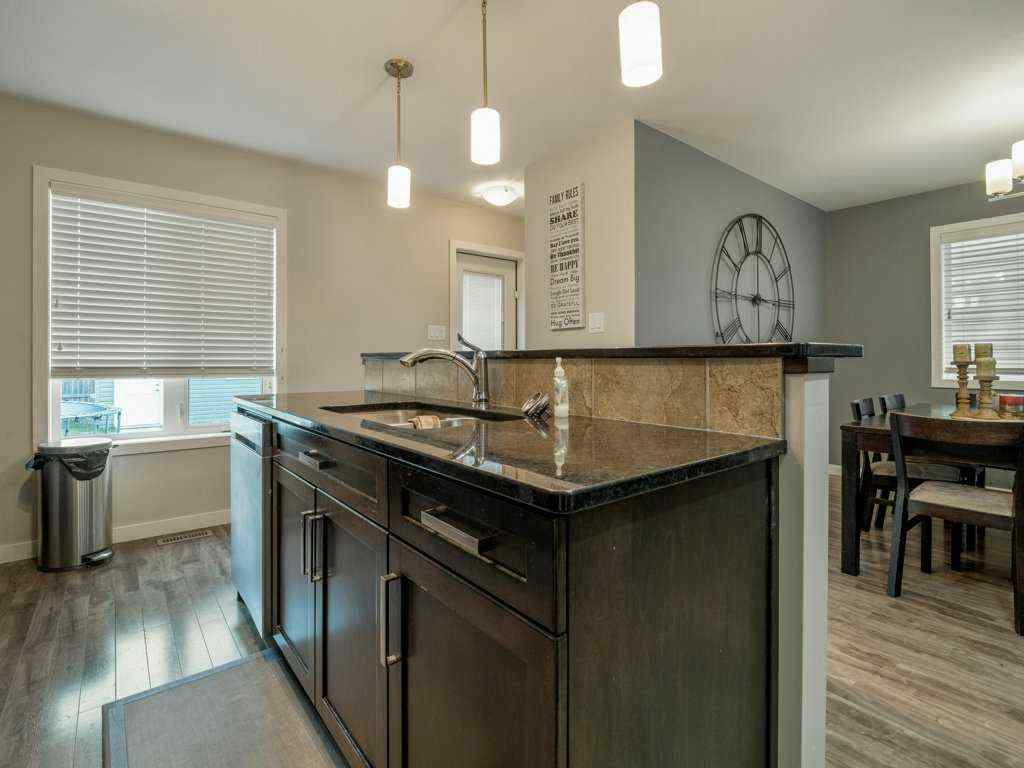 MLS® A2268493 - 10 Riverglen Link W in Riverstone Lethbridge, Residential
