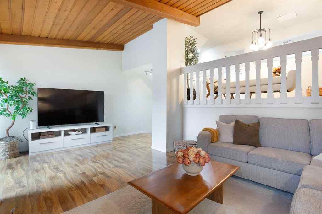 MLS&reg; # A2268494 - Unit #54 10030 Oakmoor Way SW in Oakridge Calgary, Residential Open Houses