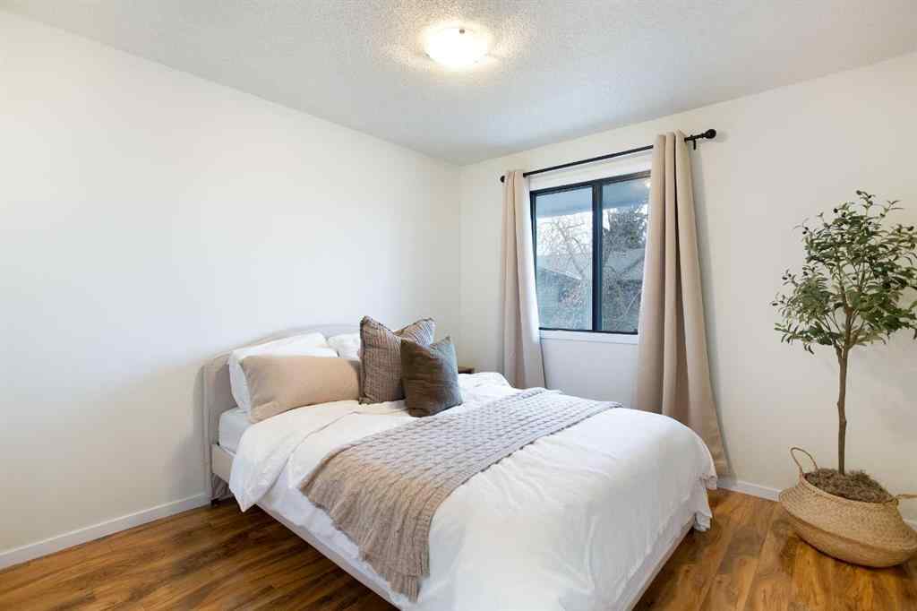 MLS&reg; # A2268494 - Unit #54 10030 Oakmoor Way SW in Oakridge Calgary, Residential Open Houses