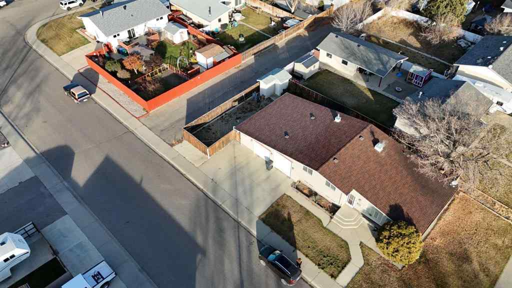 MLS® A2268497 - 1911 24 Avenue N in Winston Churchill Lethbridge, Residential