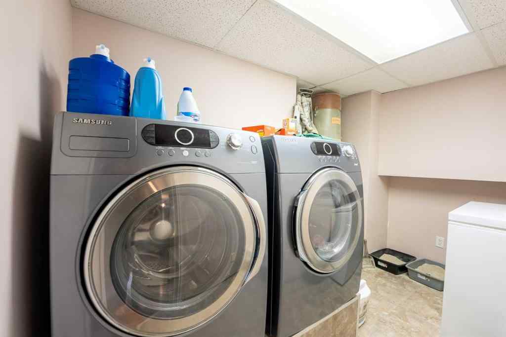 MLS® A2268497 - 1911 24 Avenue N in Winston Churchill Lethbridge, Residential