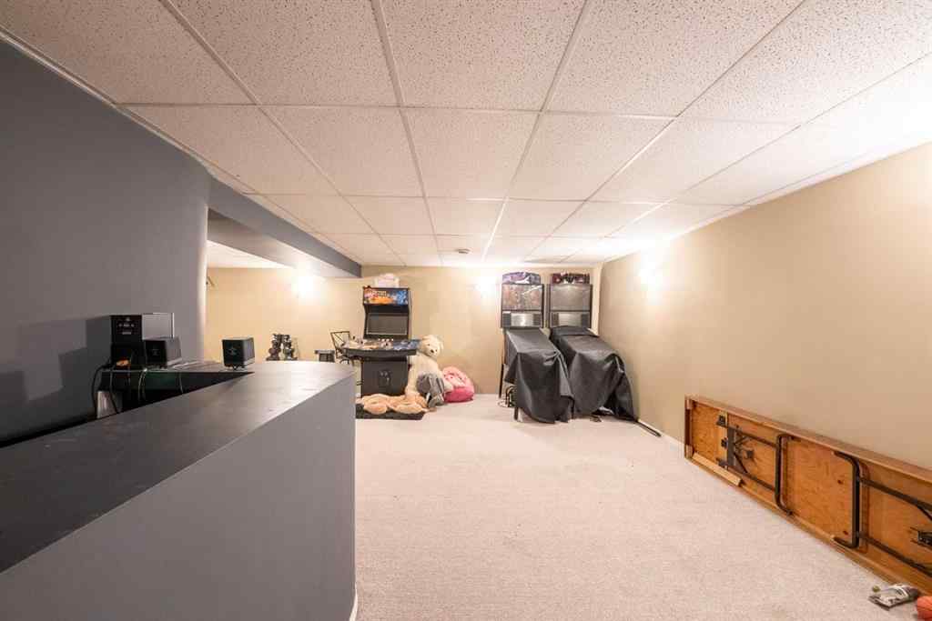 MLS® A2268497 - 1911 24 Avenue N in Winston Churchill Lethbridge, Residential