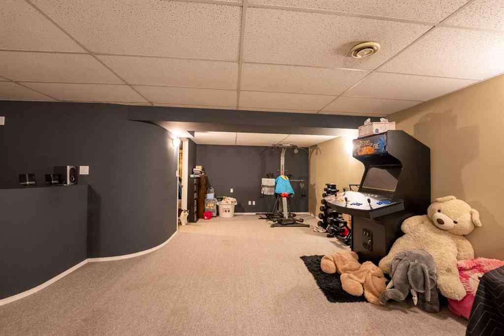 MLS® A2268497 - 1911 24 Avenue N in Winston Churchill Lethbridge, Residential