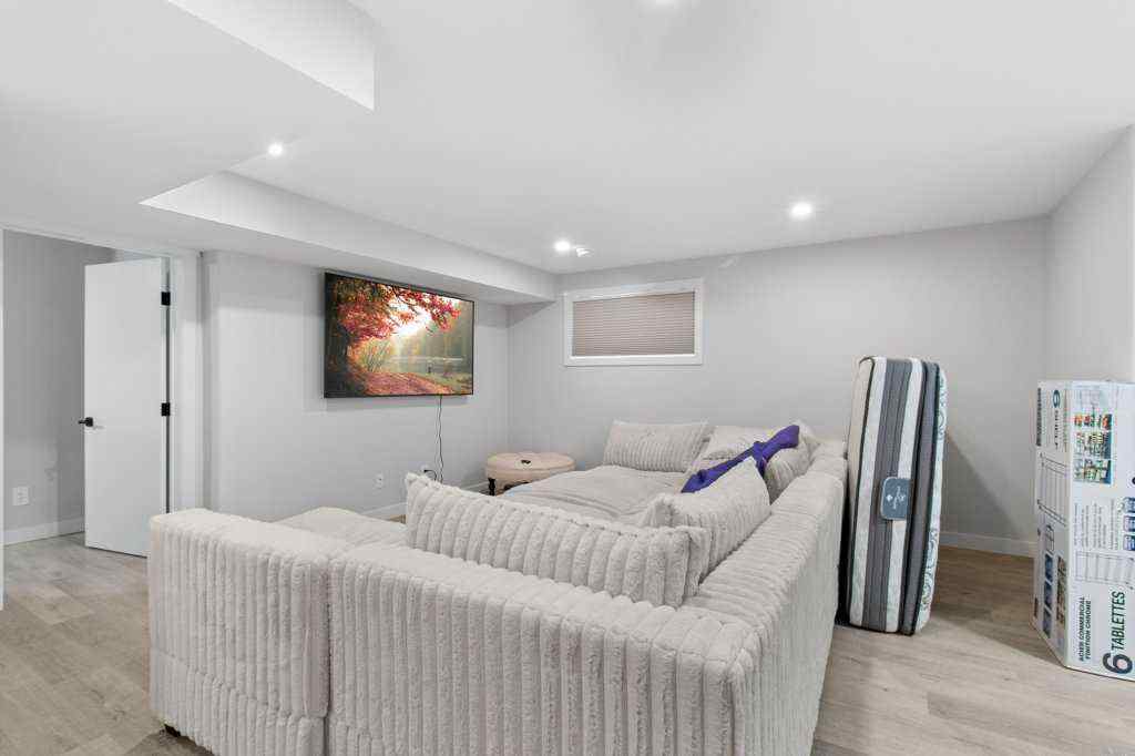 MLS&reg; # A2268499 - 4507 48 Avenue  in Palo Sylvan Lake, Multi-Family Open Houses