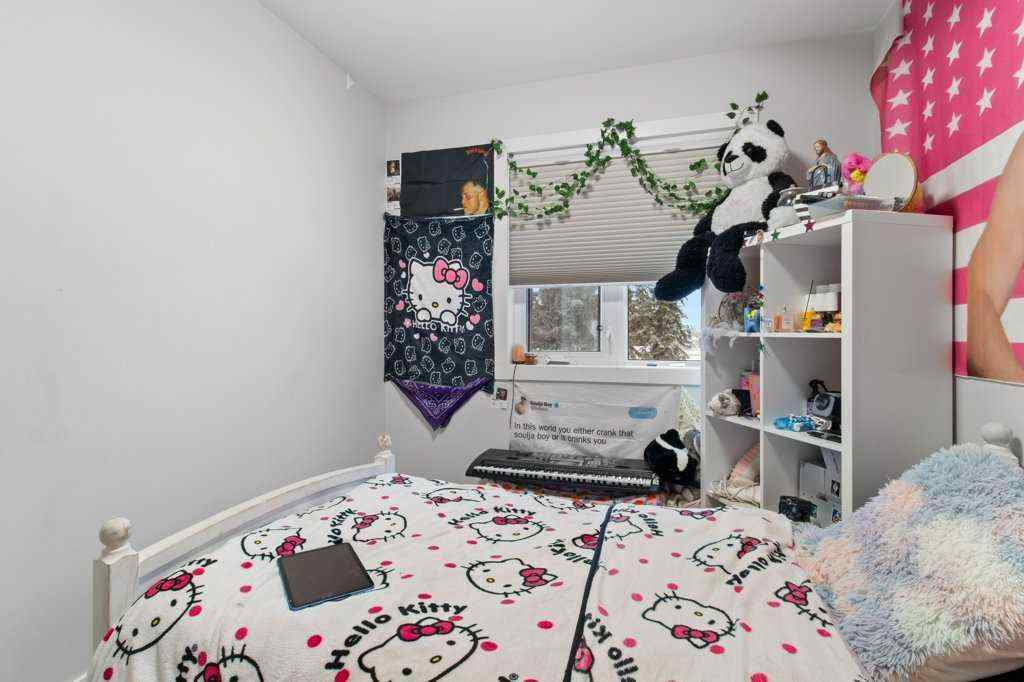 MLS&reg; # A2268499 - 4507 48 Avenue  in Palo Sylvan Lake, Multi-Family Open Houses