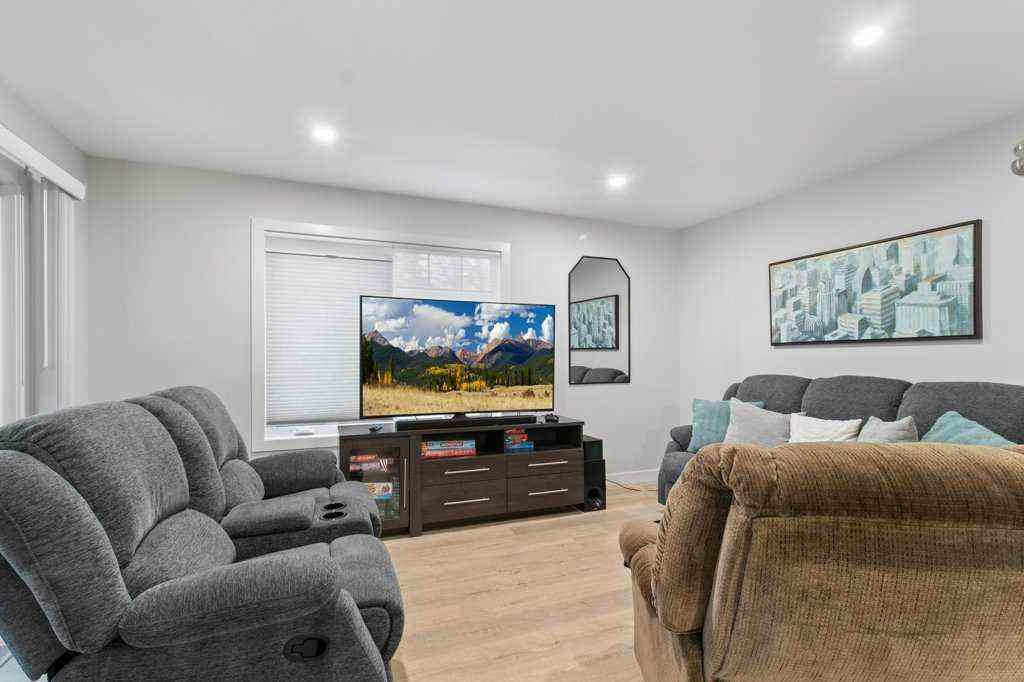 MLS&reg; # A2268499 - 4507 48 Avenue  in Palo Sylvan Lake, Multi-Family Open Houses