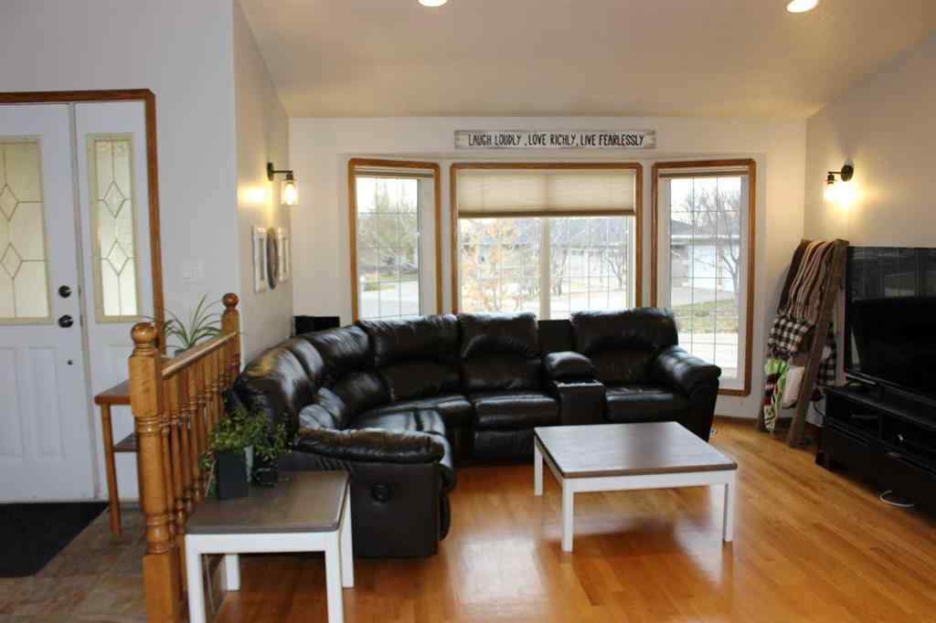 MLS® A2268501 - 636 Maple Place  in NONE Picture Butte, Residential