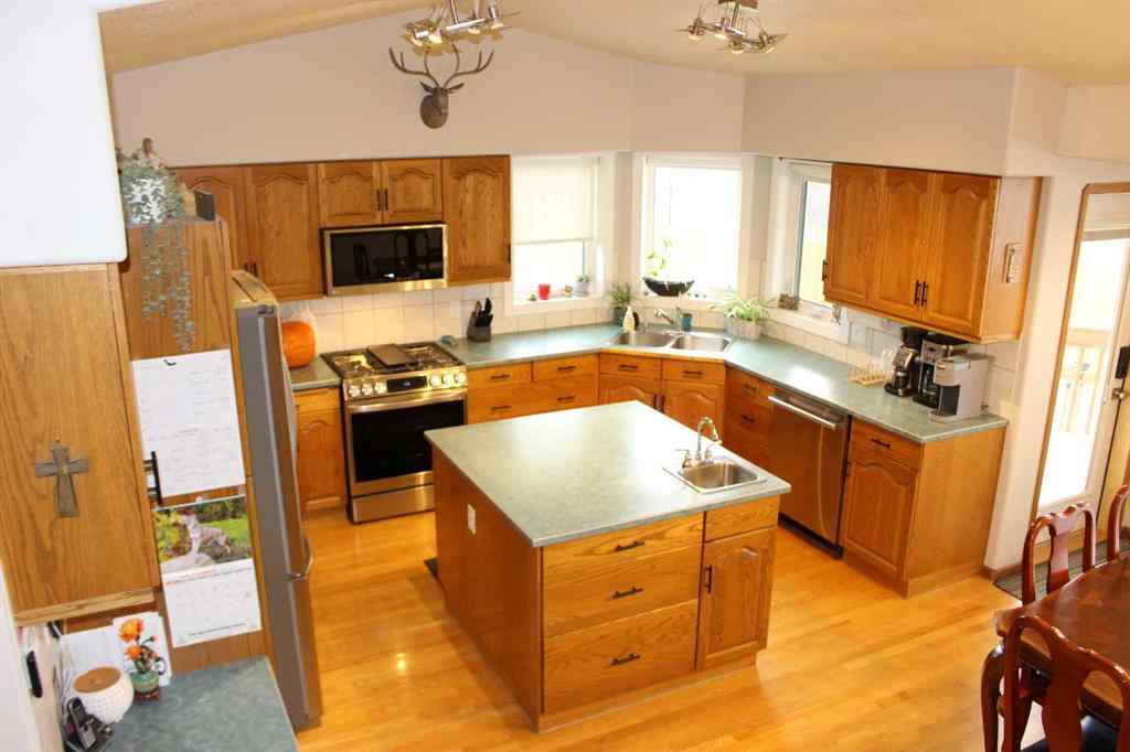 MLS® A2268501 - 636 Maple Place  in NONE Picture Butte, Residential