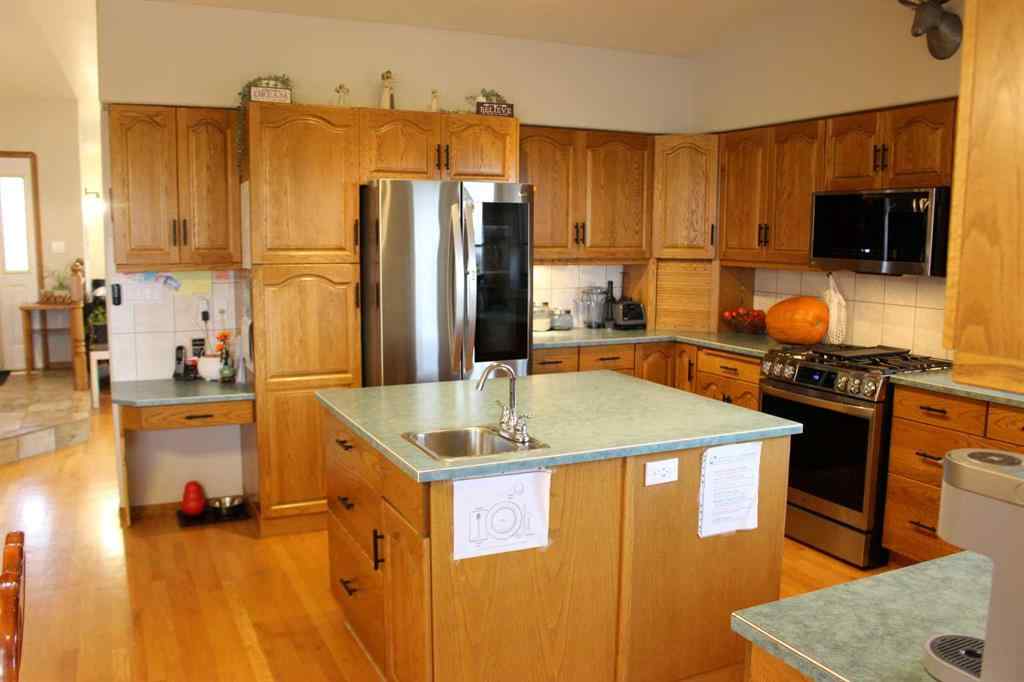MLS® A2268501 - 636 Maple Place  in NONE Picture Butte, Residential